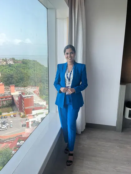 Professionally dressed and ready to absorb new knowledge at Cosdermindia 2023. My focus is always on improving patient outcomes for hair loss and other dermatological concerns.