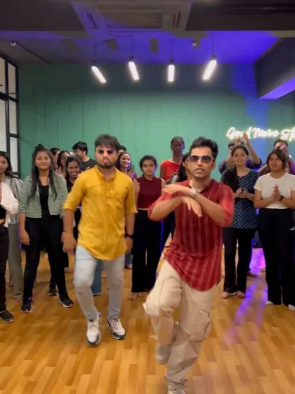 A snapshot from my 'Laal Peeli Akhiyan' workshop at Vins Dance Co.