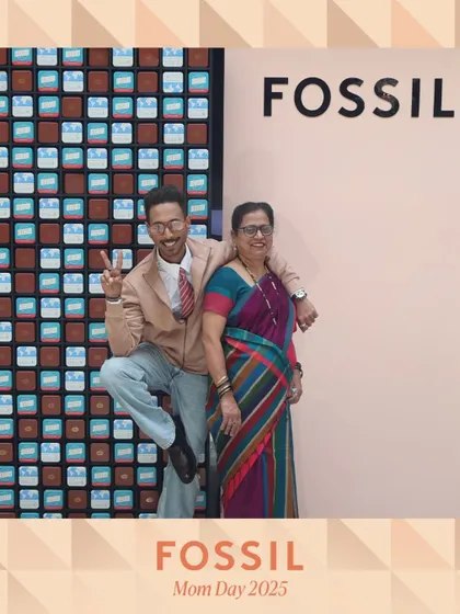 A heartwarming moment between an influencer and his mother at the Fossil event. Our photo booth is perfect for capturing personal connections, even at large corporate functions.
