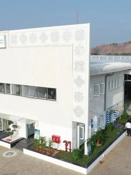 The main building of the Ashok Leyland factory features clean lines and subtle cultural motifs on the facade, reflecting a blend of modern industrial design and local heritage. This demonstrates our ability to create functional yet aesthetically considered industrial spaces.