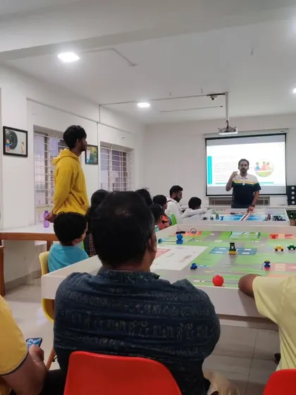 A full classroom of parents and children at our North Bangalore orientation. The high turnout reflects the growing interest in quality STEM education.