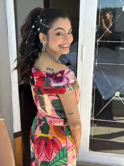 She wanted us to have fun, and we did. This bride's smile shows how much she's loving her unique, carefree carnival look.