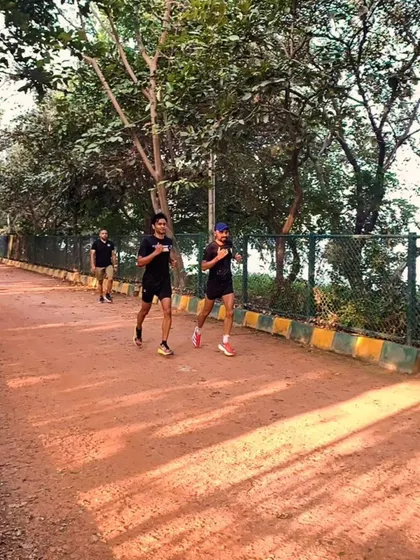 A wider view of our Sunday run, showing the beautiful green running paths we train on around HSR Layout.