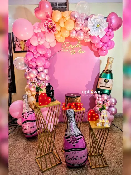 The full view of the bridal shower decor.