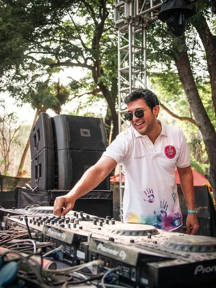 Another shot of me focused on the mix during the daytime festival.
