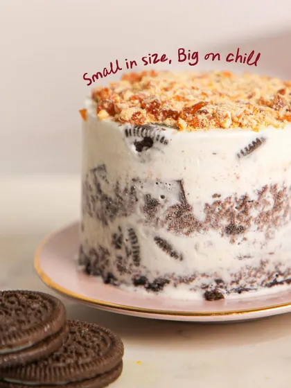 Small in size, big on chill. Our mini Mint Oreo ice cream cake is perfect for when you need a quick and delicious cool-down.