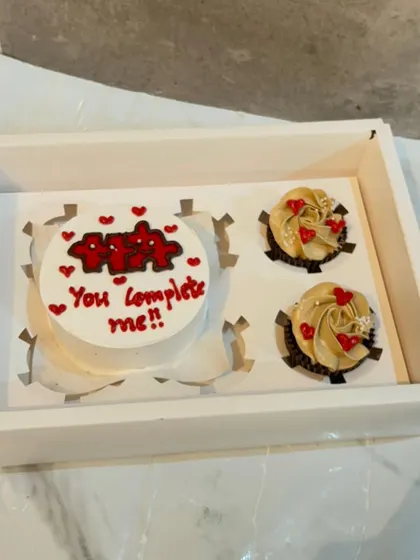 A sweet combo box with a "You complete me" bento cake and two matching cupcakes. It's a perfect gift for your special someone.