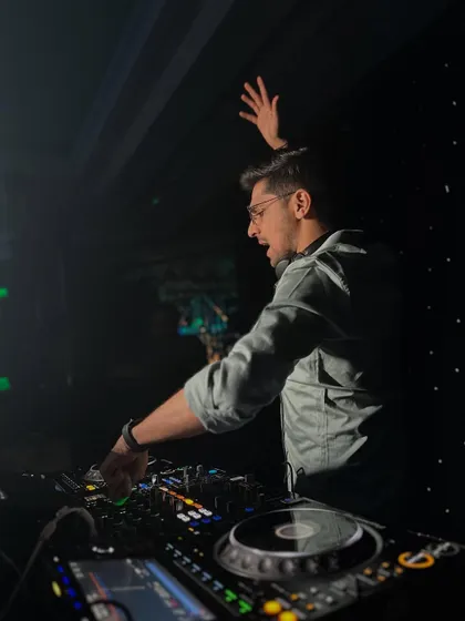 Another shot capturing the vibe of a busy year. The passion for music makes the hectic travel schedule worth it.