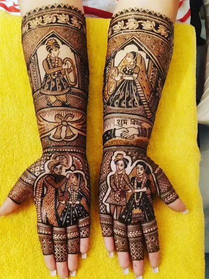 A multi-layered story. This design shows portraits of the couple on their wedding day, as well as portraits of them in a more casual setting, telling a story of their journey.