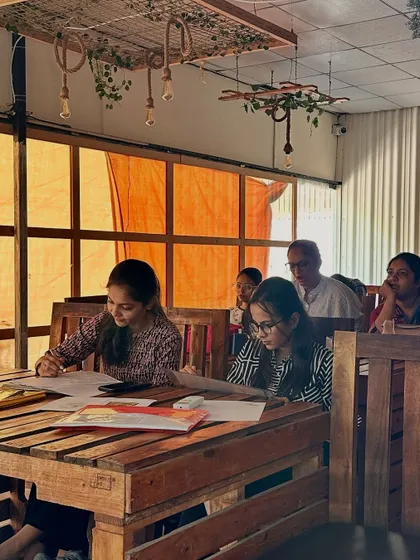I love the atmosphere in my classes. Here you can see students deeply engaged in practicing their designs, learning and growing together in a supportive environment.