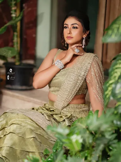 Posing within a natural setting, this shot shows how the makeup looks in different environments.