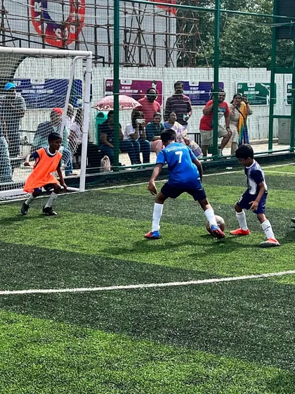A thrilling 6-5 victory for our U-9 team against Kickstart FA, with Ronald scoring a double hat-trick. This match highlights the exciting, high-scoring nature of youth football.