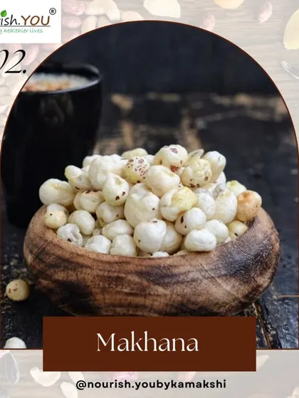Makhana, or fox nuts, are a top clean snack choice. They are low in fat, gluten-free, and rich in antioxidants, making them ideal for weight-watchers and healthy snacking.