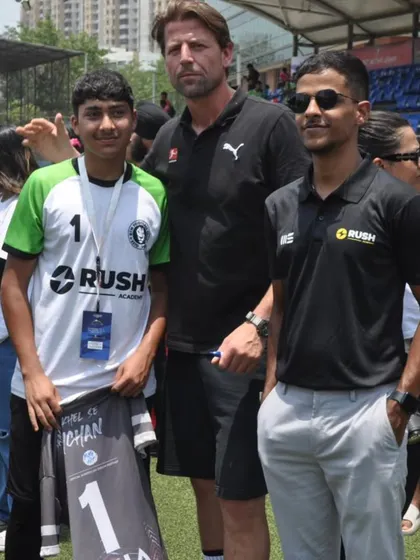 Our academy goalkeeper, Ryyan, with German World Cup winner Roman Weidenfeller, who scouted him during the BigHit Sportz nationals.