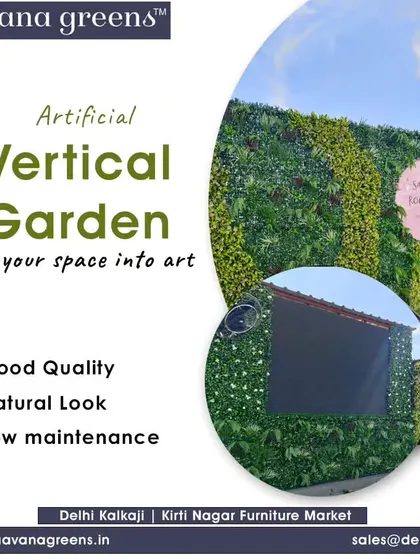 Perfect for a rooftop cafe or restaurant, this vertical garden installation creates an inviting and photogenic backdrop. The addition of the brand's logo makes it a great marketing tool while enhancing the ambiance.