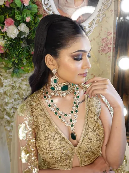 A close-up of the smokey eye makeup, perfectly blended for a dramatic and captivating effect.