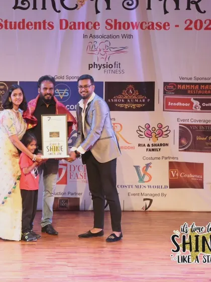 A family moment on stage during the awards ceremony of our showcase.