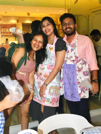 All smiles at our Sip & Cake birthday workshop. It's a great way to make sweet memories with friends.