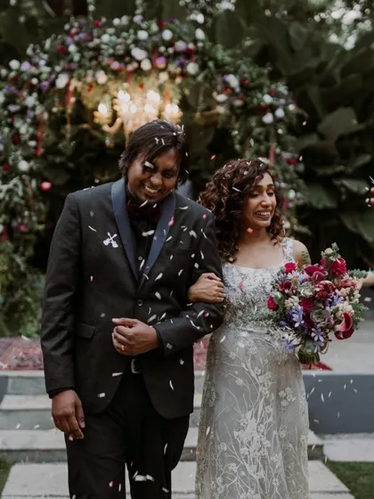 A magical exit for the newlyweds as guests shower them with petals. We design the setting for these unforgettable send-offs.