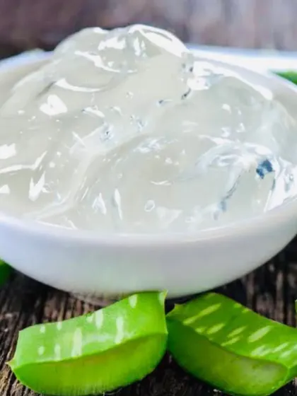 Pure, organic, and handmade Aloe Vera Gel, extracted by hand without any added color or fragrance. It's so gentle, you can even use it on children.
