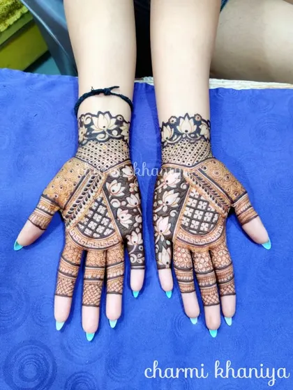 A lovely lotus-themed design with a modern feel, great for younger guests or bridesmaids.