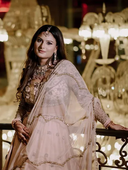 A lovely portrait of Ashi, with the soft lighting from the chandeliers creating a beautiful glow.