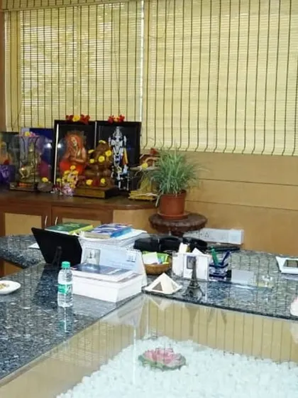 In discussion with the Founder Chairman in his office, learning more about the history and vision of the institution.