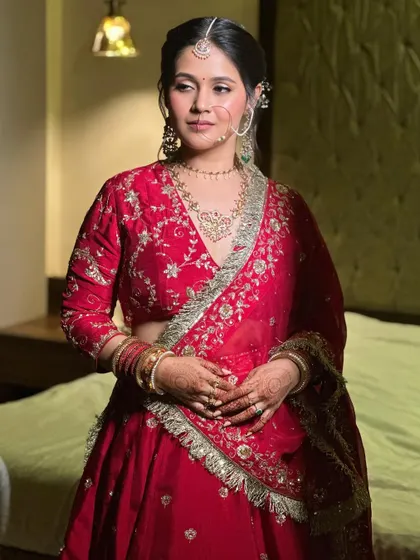 A portrait of the minimal bride. The makeup is clean and fresh, with a focus on healthy, glowing skin.
