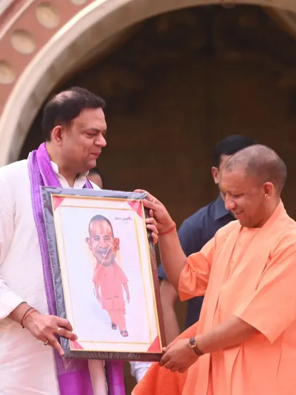 A proud moment as my caricature of Yogi Adityanath ji is presented to him at the Timeless Ayodhya Festival.