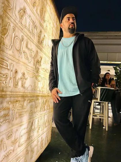 Another pose against the hieroglyphics wall at Pangeo.