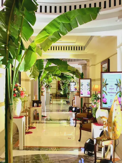 This hallway at the ITC Maratha was transformed into a traditional South Indian welcome passage. I used arches of fresh banana leaves to create a natural, sacred canopy leading guests to the main event area.