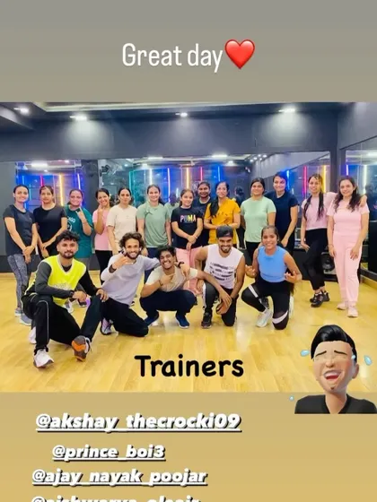 Our amazing trainers posing with the Zumba squad after a fantastic weekend workshop.