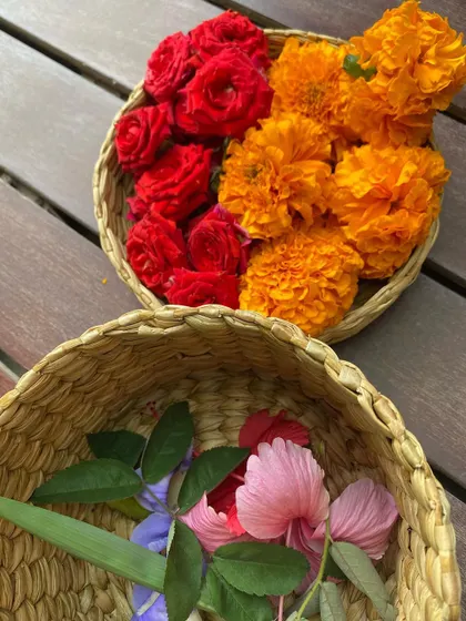A vibrant selection of fresh marigolds and roses, ready to be used in our flower pounding workshop. We always use locally sourced, fresh materials to get the best colours.