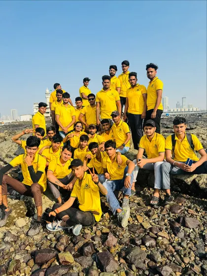 This is my professional team of artists. With over 15 years of experience, we have the skill and manpower to handle weddings of any size, providing free home service all over Mumbai.