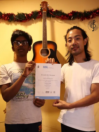 Rocking milestones! Cheers to Vivan Thakur for passing his RSL Electric Guitar Grade 1 exam. We love seeing our students' dedication shine through.