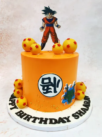 We channel the power of a Super Saiyan with this dynamic Dragon Ball Z cake. Featuring Goku in a battle-ready stance atop a vibrant orange cake, surrounded by the iconic Dragon Balls, this creation is a powerful tribute for any fan of the legendary anime series.