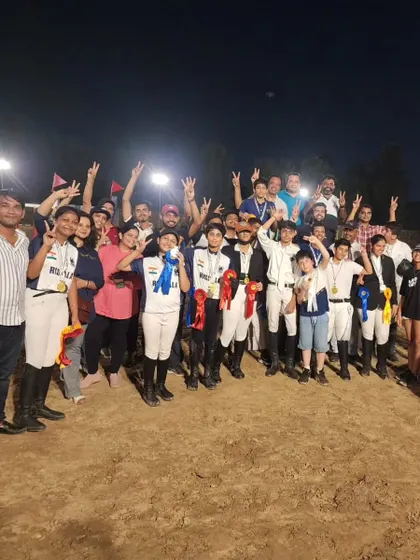 This is the Warriors family. Victories are sweetest when celebrated together. This was a moment of great pride for our entire team after an amazing performance at the Verdinand Horse Show.