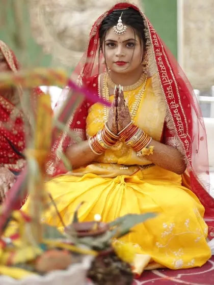 I also offer draping in regional styles from across India. Here, I draped a beautiful bride from Uttar Pradesh for her wedding ceremony, ensuring the style was authentic to her cultural traditions.