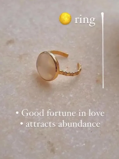 This is my 'śaani' White Moonstone Saturn ring, a beautiful piece for attracting abundance and good fortune in love.