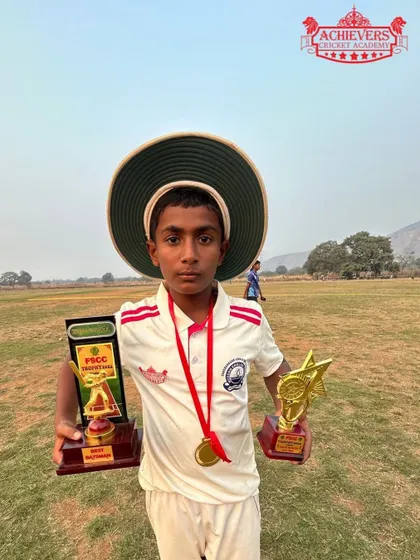 Aryan Kamble, awarded 'Best Batsman' for his consistent scoring in the Future Star U-12 Tournament.