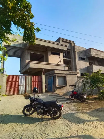 The shell of our villa project in Moradabad, under construction. Even at this early stage, you can see the modern, geometric forms and the vision for a timeless yet fresh architectural design taking shape.