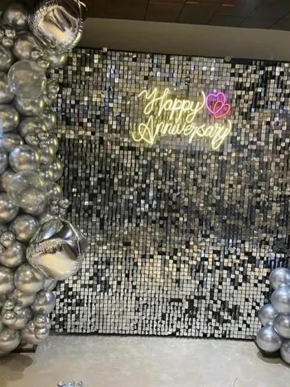 A wider view of the stunning silver 21st anniversary decor.