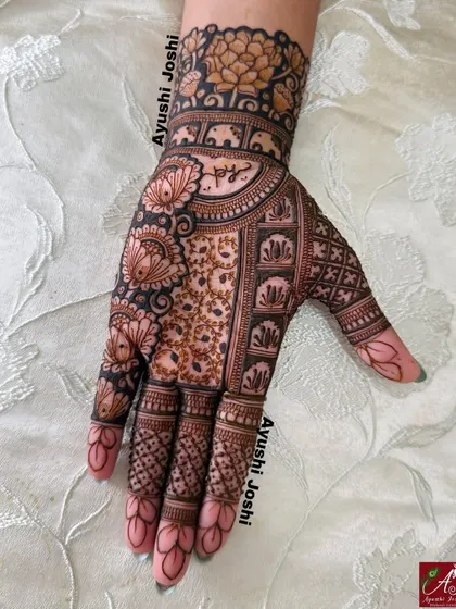 Another shot of the Teej mehendi, highlighting the beautiful lotus and elephant patterns.