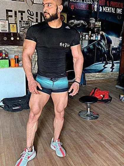 A full-body shot in the gym. My goal is to maintain a powerful and aesthetic look that reflects a healthy and active lifestyle.