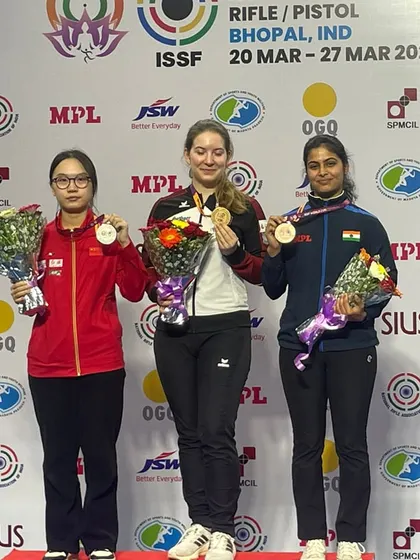 The women's 25m Pistol podium at the ISSF World Cup in Bhopal, with India's Manu Bhaker securing the bronze medal.