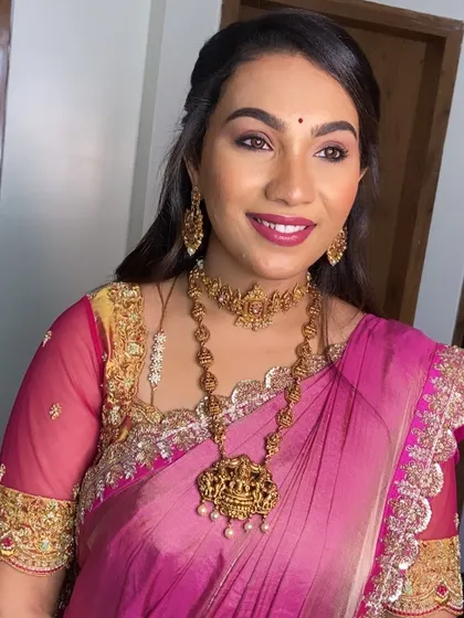It was a pleasure to design for the lovely Aishwarya Suresh Gowda for a family event. Here she is, looking radiant in a custom pink and gold blouse I created to go with her traditional temple jewellery.