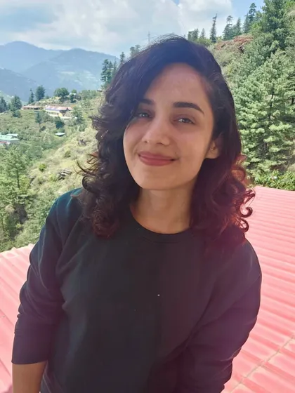 A happy, sun-kissed moment in the hills. Vitamin D for the body, and mountain views for the soul.
