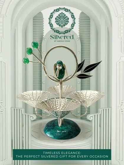 A stunning three-tiered server from the Silvered Malachite Collection. This timelessly elegant piece is the epitome of a perfect silvered gift for a very special occasion.