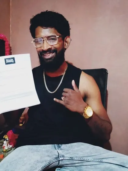 A proud moment as I became the first Indian MMA fighter to sign a contract with Max Pride FC.