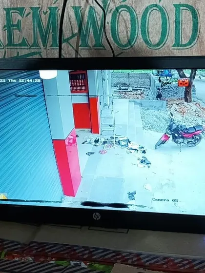This camera provides a good view of the area directly in front of the shop.